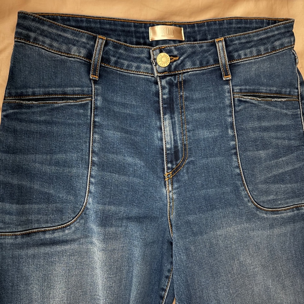 Kut From The Kloth
Meg High Rise Wide Leg Patch Pocket Jean - sz 8